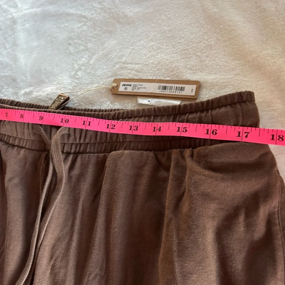 SKIMS Jersey Lounge Jogger in Mud Size L NWT